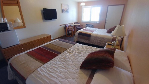 Blue Pine Motel image 13