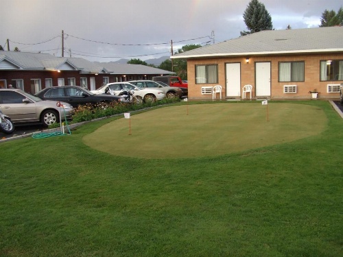 Blue Pine Motel image 18